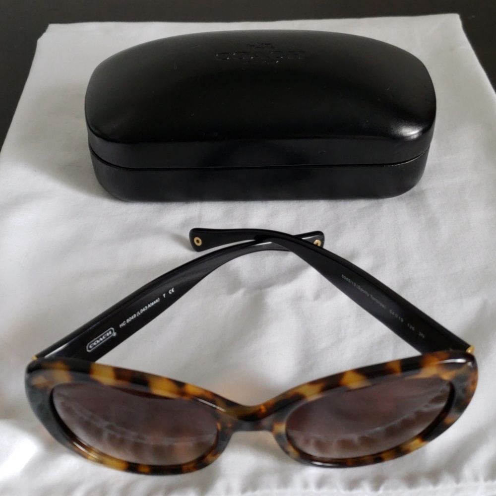 Coach Cat eye sunglasses